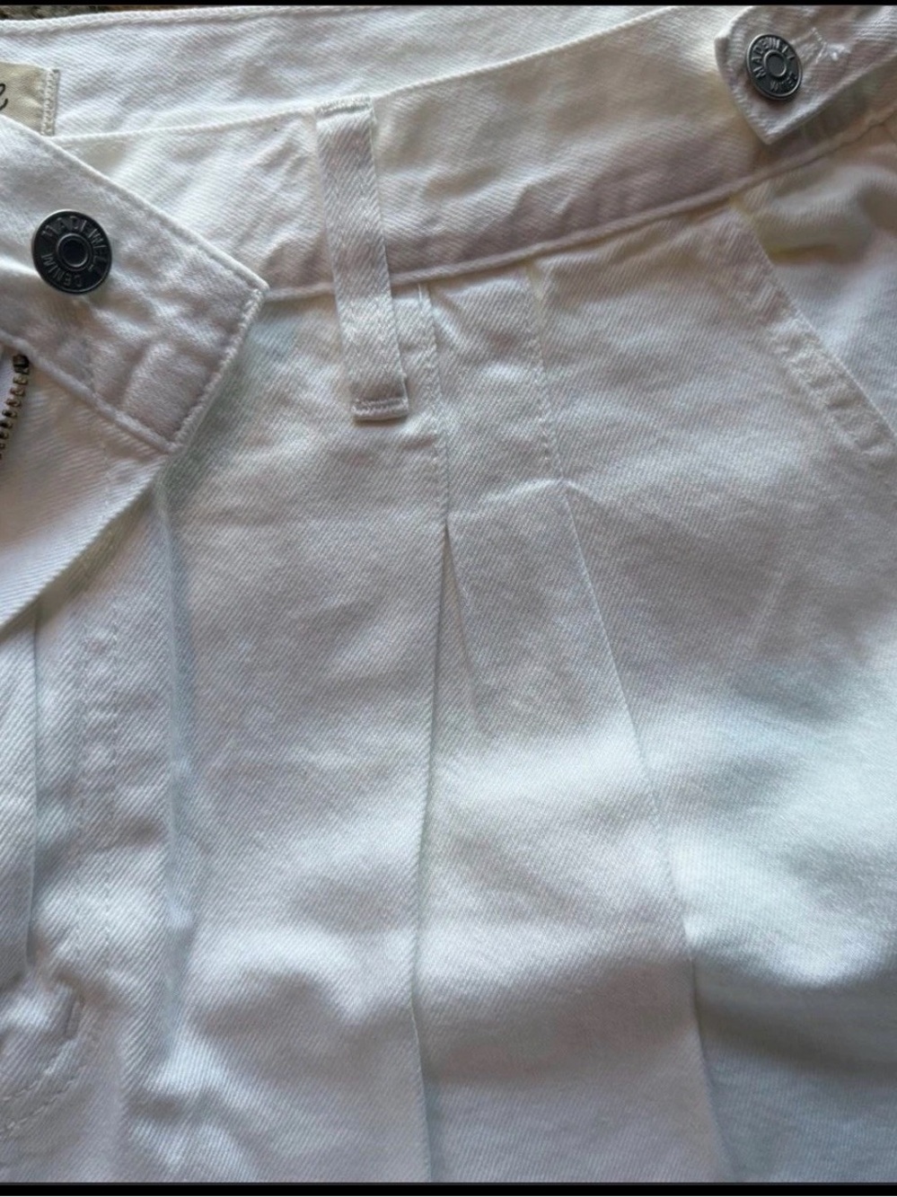 Madewell Harlow White Pleated shorts